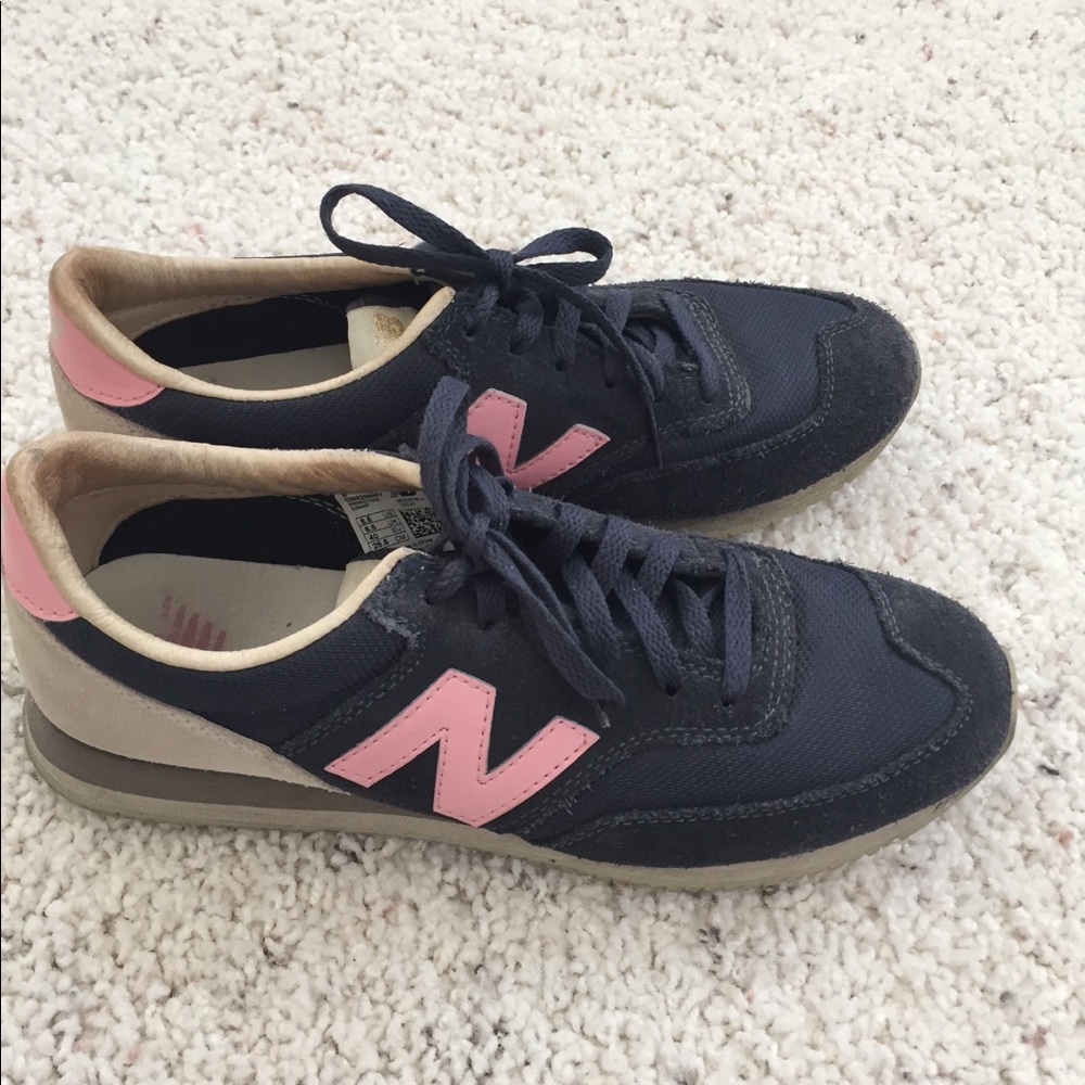 New Balance 620 Navy Blue Pink 8.5
